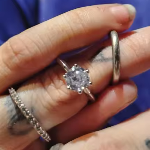 Image #1 from Jeannette